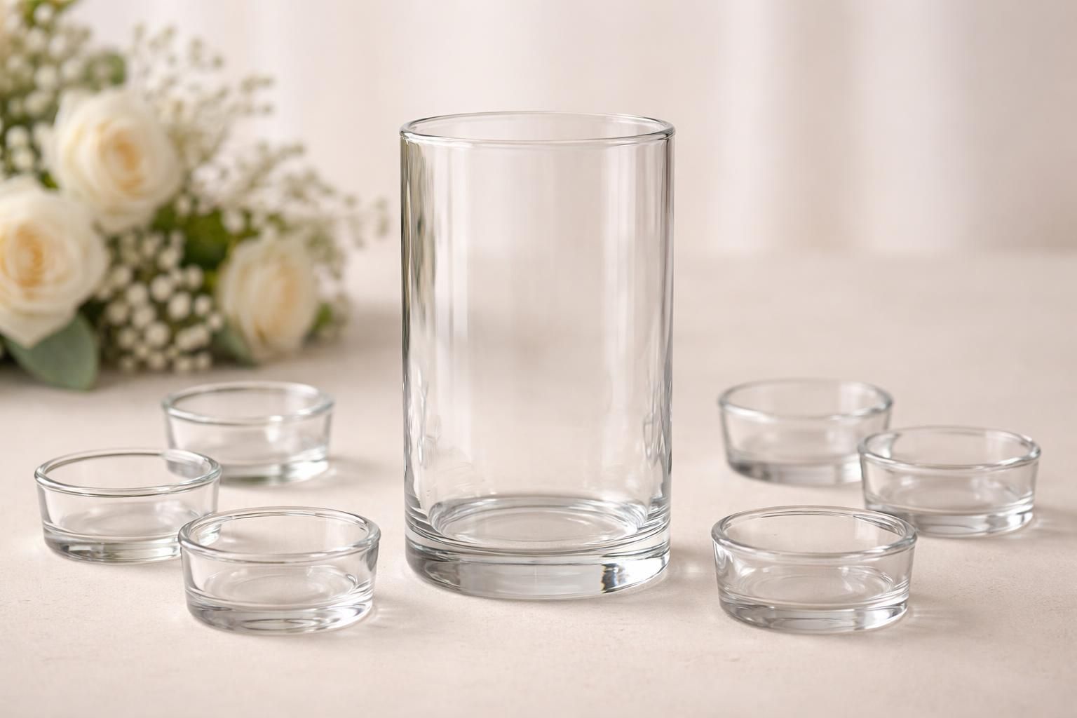 découvrez notre vase en verre droit cylindrique pas cher, idéal pour un mariage élégant. coupelles incluses pour une décoration parfaite et raffinée.